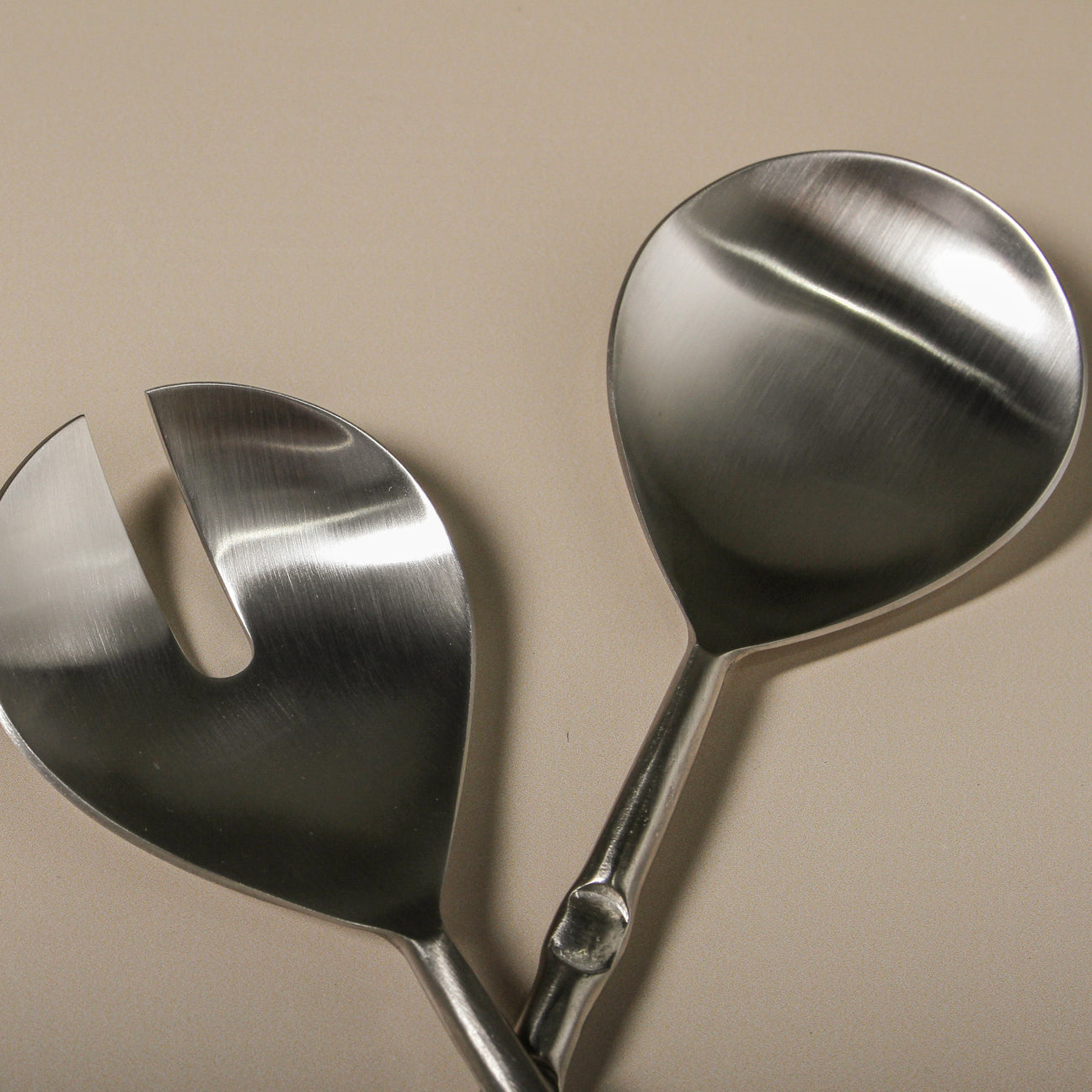 Sculpt Salad Servers