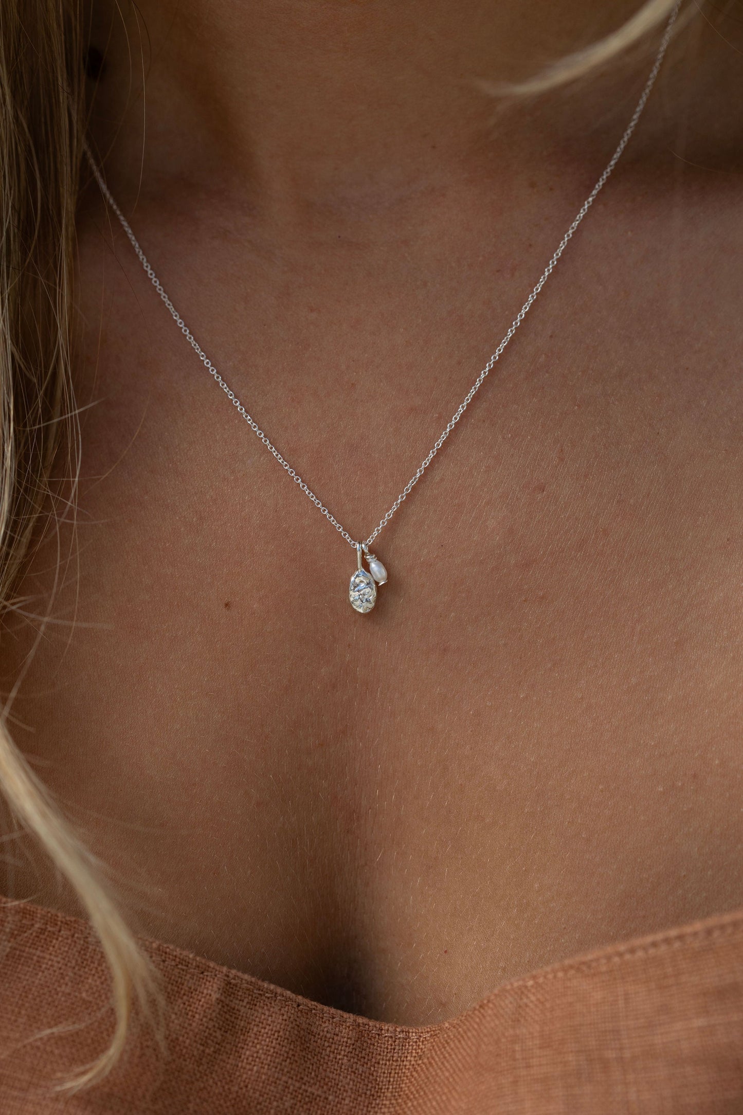 Pebble Pearl Necklace