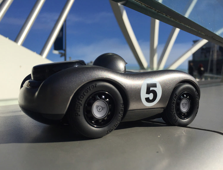 Playforever 5 - Verve Viglietta Miles Grey
